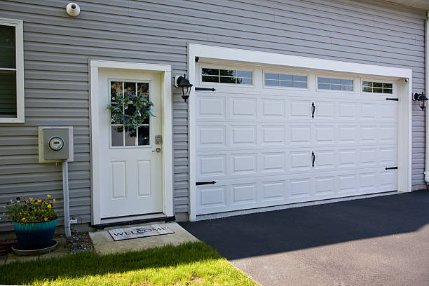 24/7 Emergency Garage Door Panel Replacement experts in Sedro-Woolley, WA